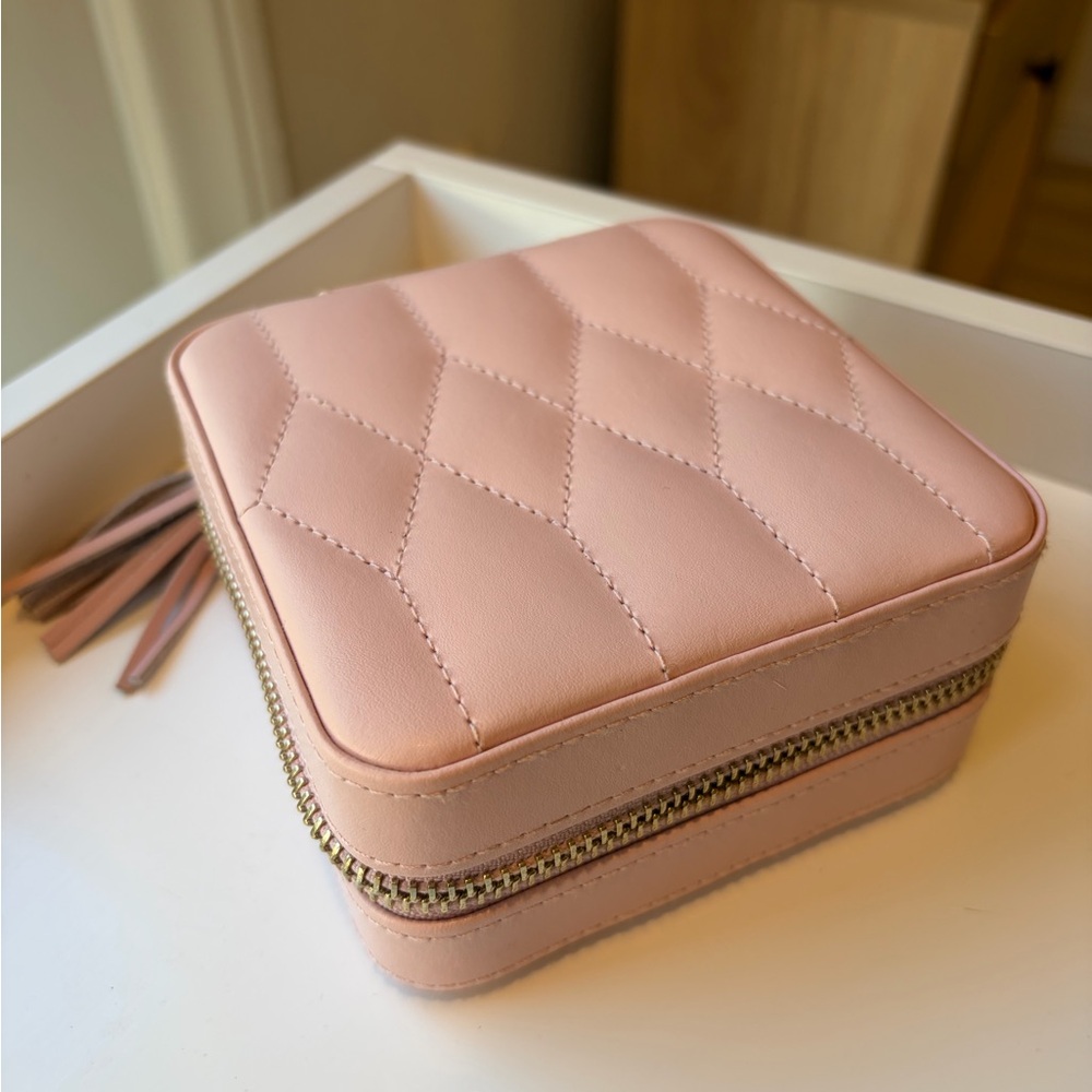 WOLF Pink and Tan Travel Jewelry Organizer - Picture 2 of 14